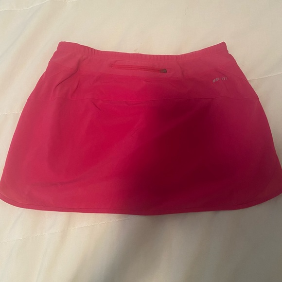 Pink Nike skirt size Small! Great condition! - Picture 3 of 3